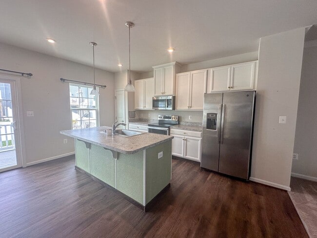 Building Photo - Village Oaks Townhome 3bed/2.5Bath