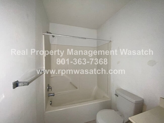 Building Photo - Great 4 bedroom 2 bath West Valley Home