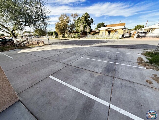 Building Photo - 912 Fourth St