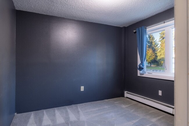 Building Photo - 2 Bed/1Ba Condo