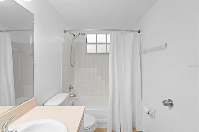 Building Photo - 2051 Royal Bay Blvd