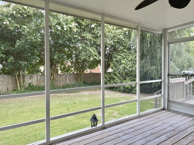 Building Photo - 3721 Stillwood Dr