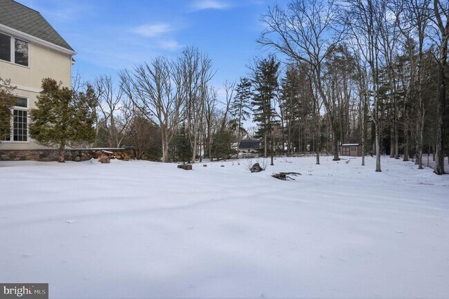 Building Photo - 244 Mathers Rd