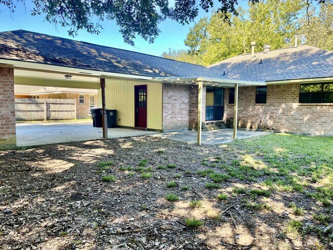 Building Photo - 17042 Appomattox Ave