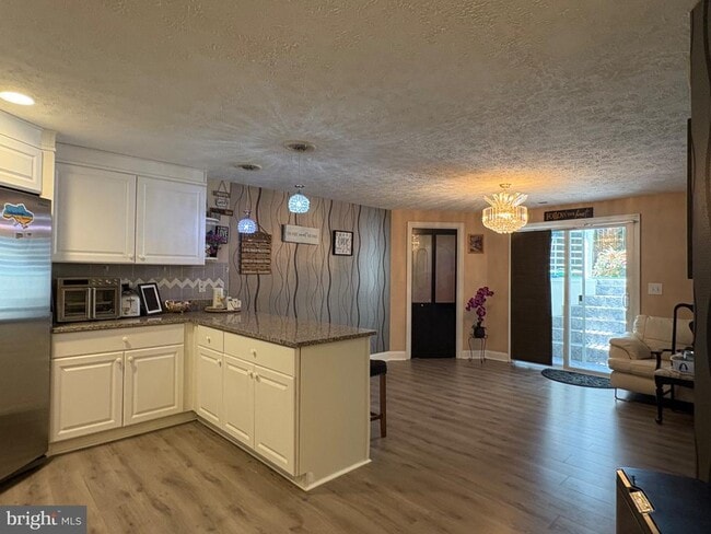 Building Photo - 803 Scott Cir