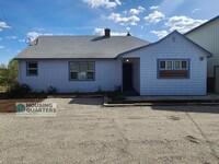 Building Photo - 8802 E Valleyway Ave