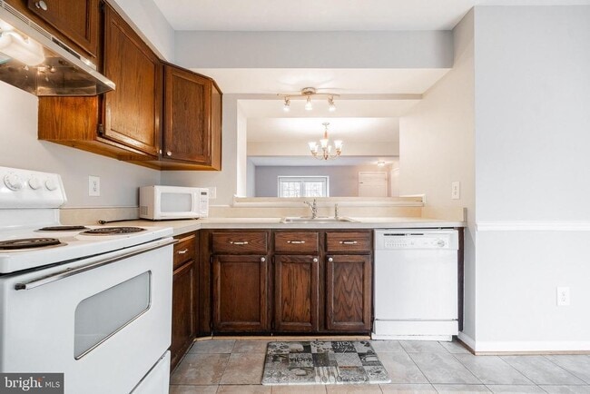 Building Photo - 8525 Gambel Oak Dr