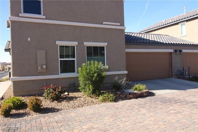 Building Photo - 676 Swift Eagle Ave