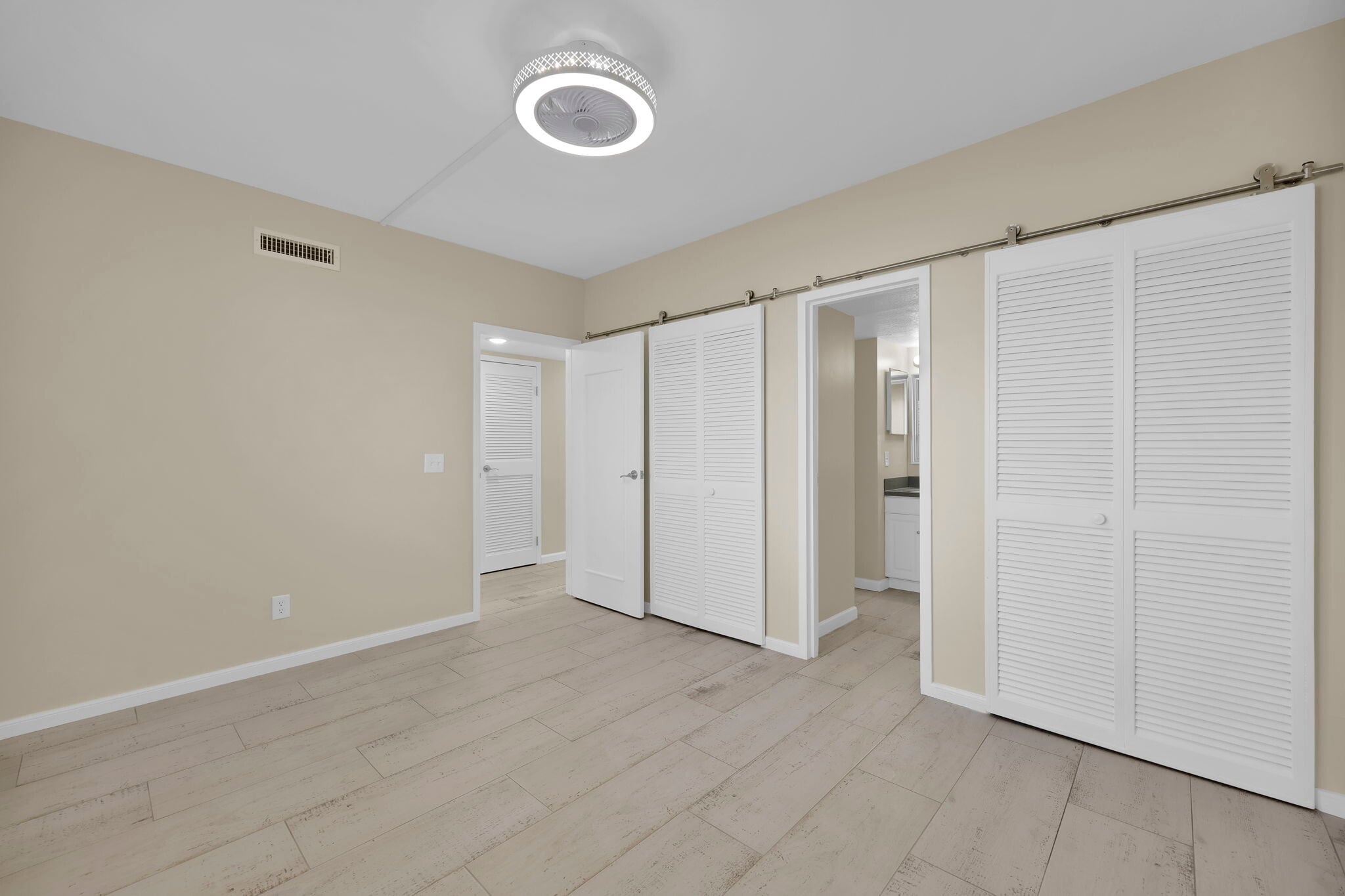 Building Photo - 601 1st St S