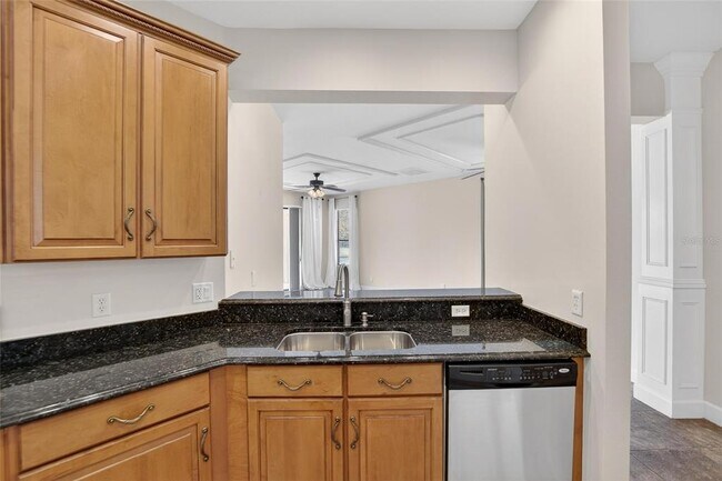 Building Photo - 210 Shell Falls Dr