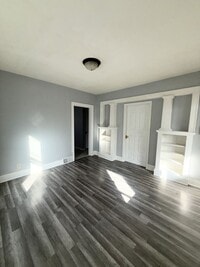 Building Photo - 1231 1/2-1409 1/2 18th Ave