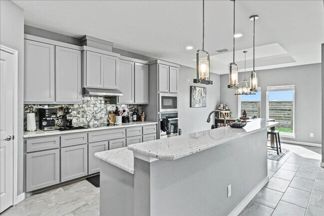 Building Photo - 7958 Snake River Dr