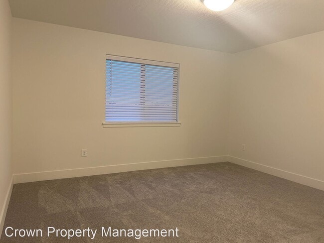 Building Photo - 3 br, 2 bath House - 10501 Chinook Dr.