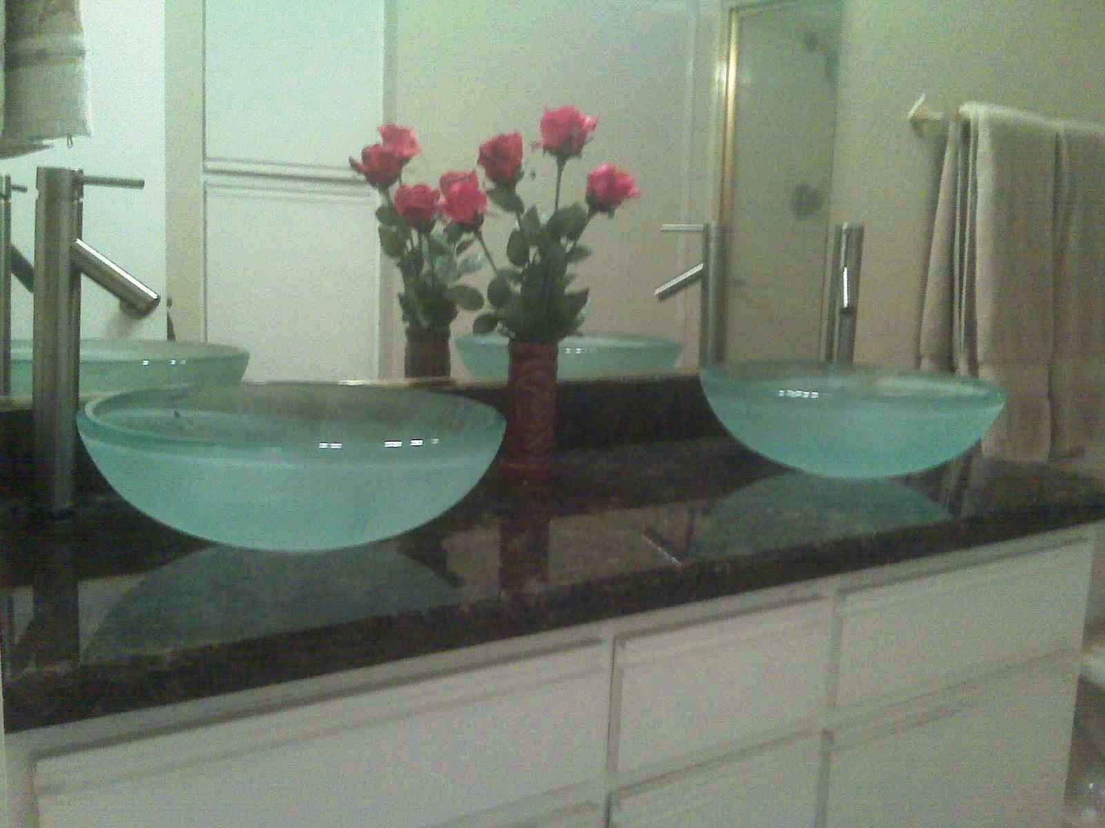 Dual vessel sinks in master bathroom - 67151 N Chimayo Dr