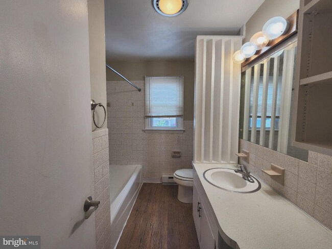 Building Photo - 168 S Main St