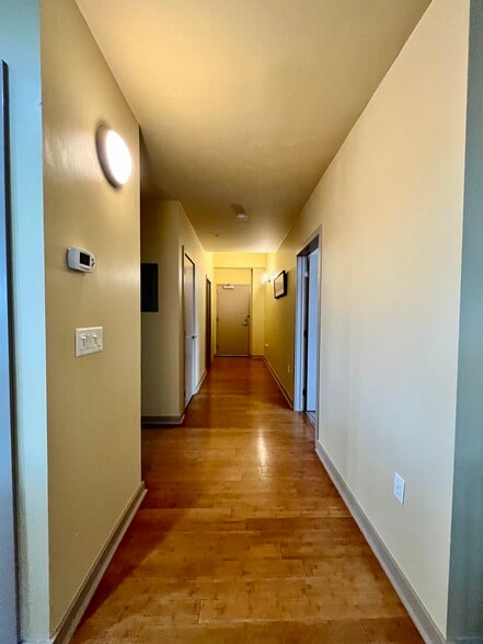 Building Photo - 275 S Harrison St