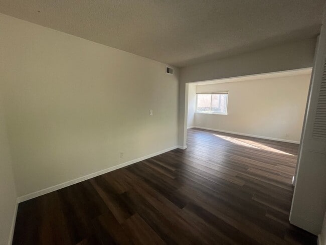 Building Photo - 5222 Greenberry Dr