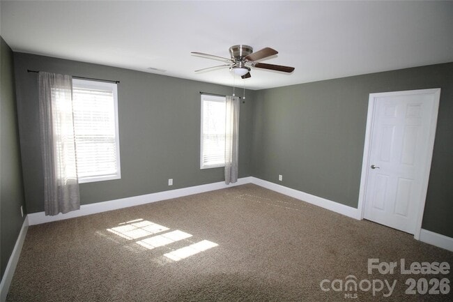 Building Photo - 113 Bay Shore Dr