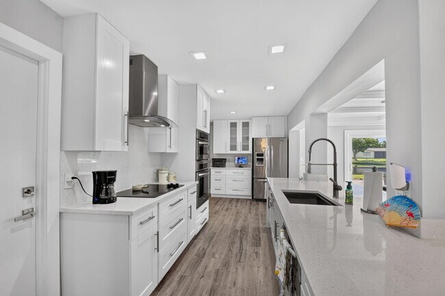 Building Photo - 14624 Country Side Ln