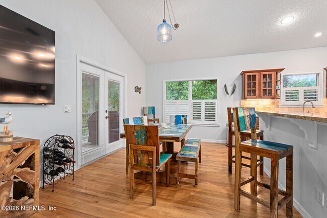 Building Photo - 1708 Castile St