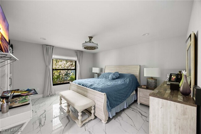 Building Photo - 1890 Oakes Blvd