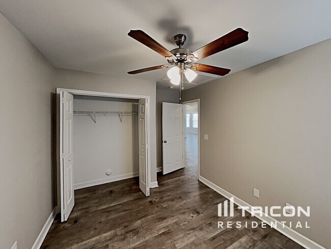 Building Photo - 4586 Woodway Dr