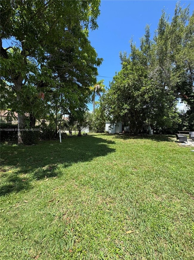 Building Photo - 5843 SW 62nd St