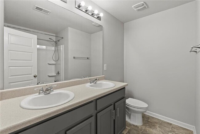 Building Photo - 2505 Piering Dr