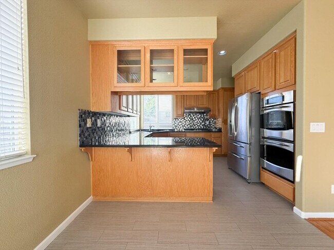 Building Photo - 15 Parkridge Cir