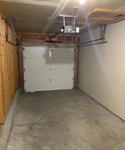 Building Photo - 7545 Banner Ct