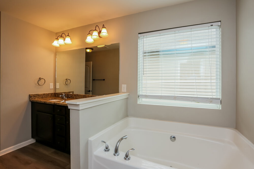 Building Photo - 214 Bethany Manor Ct