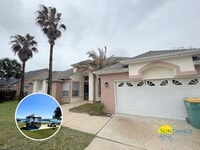 Building Photo - Spacious & Stylish 4-Bedroom Home Near Hurlburt AFB!