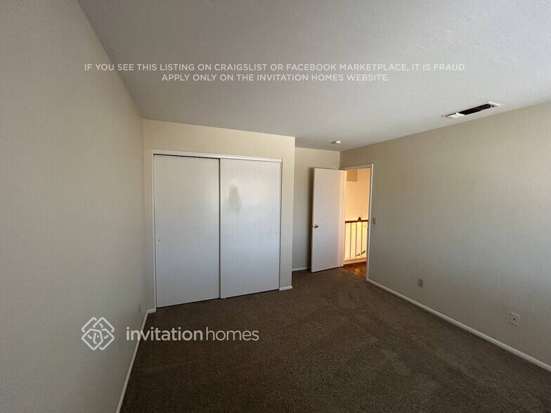 Building Photo - 1538 E Hearne Way