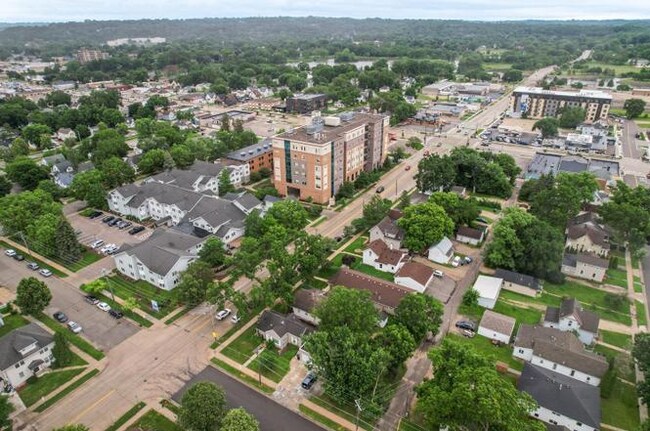 Building Photo - 620 2nd Ave NW