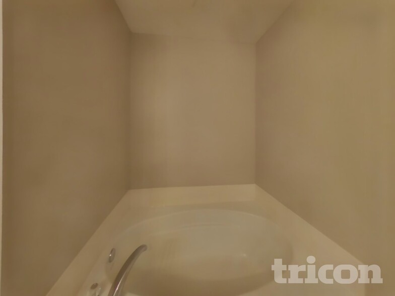 Building Photo - 4459 Bellchime Dr