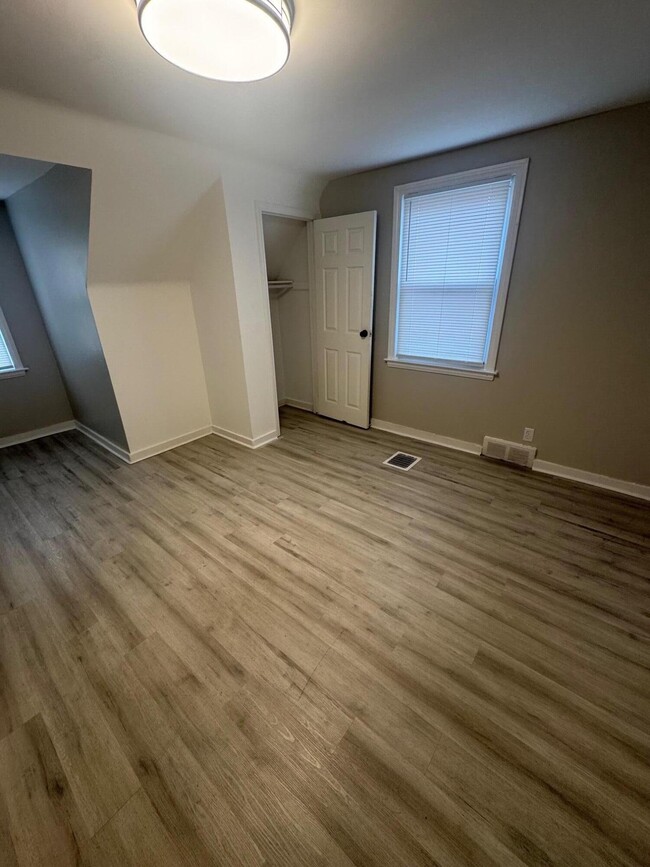 Building Photo - 14591 Mettetal St