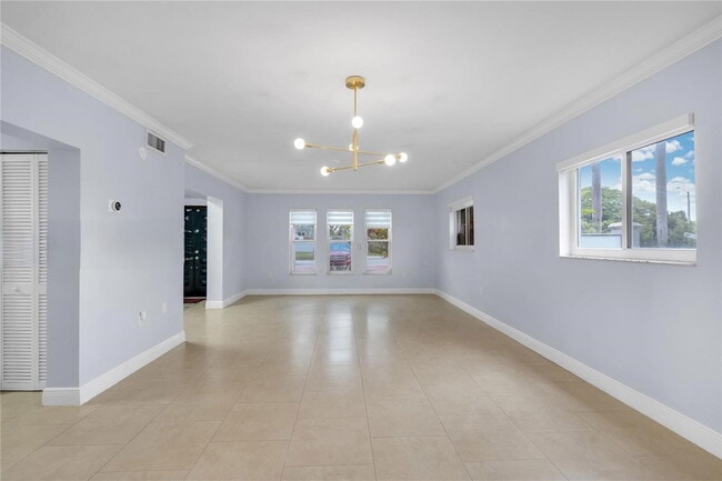 Building Photo - 1825 SW 125th Ct