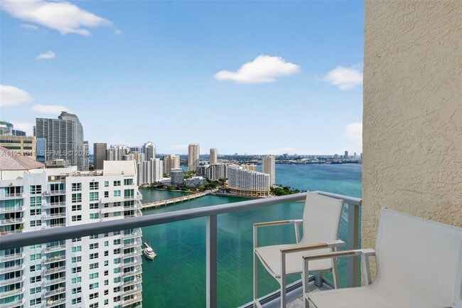 Building Photo - 1155 Brickell Bay Dr