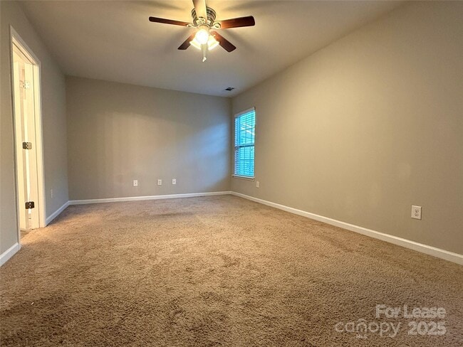 Building Photo - 9404 Hamel St