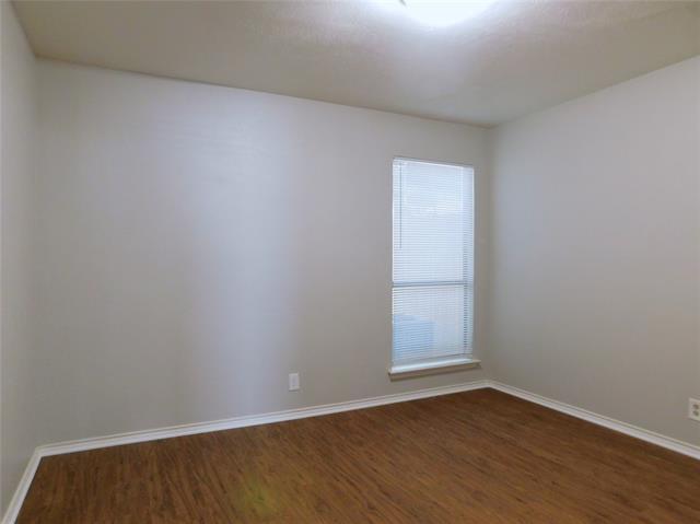 Building Photo - 3305 Gardenview Cir
