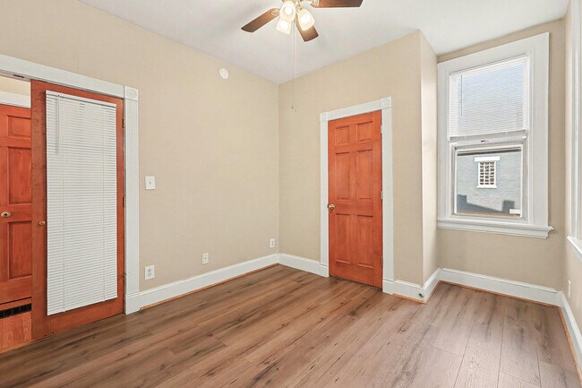 Building Photo - 222 Sterrett Ave