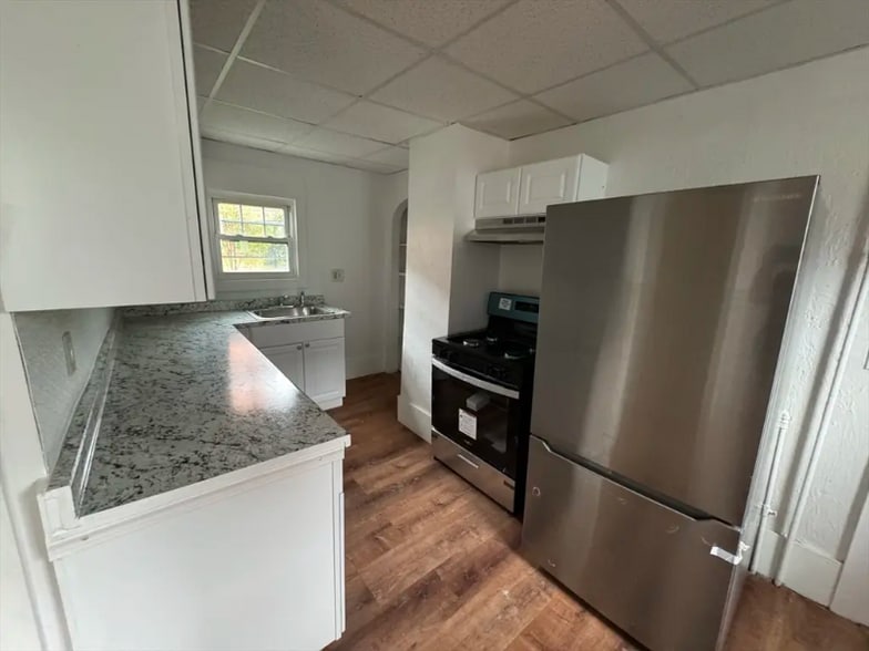 Building Photo - 164 Myrtle Ave