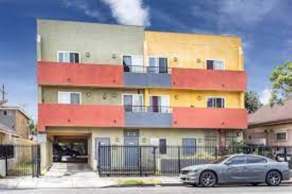 Building Photo - 238 E Vernon Ave