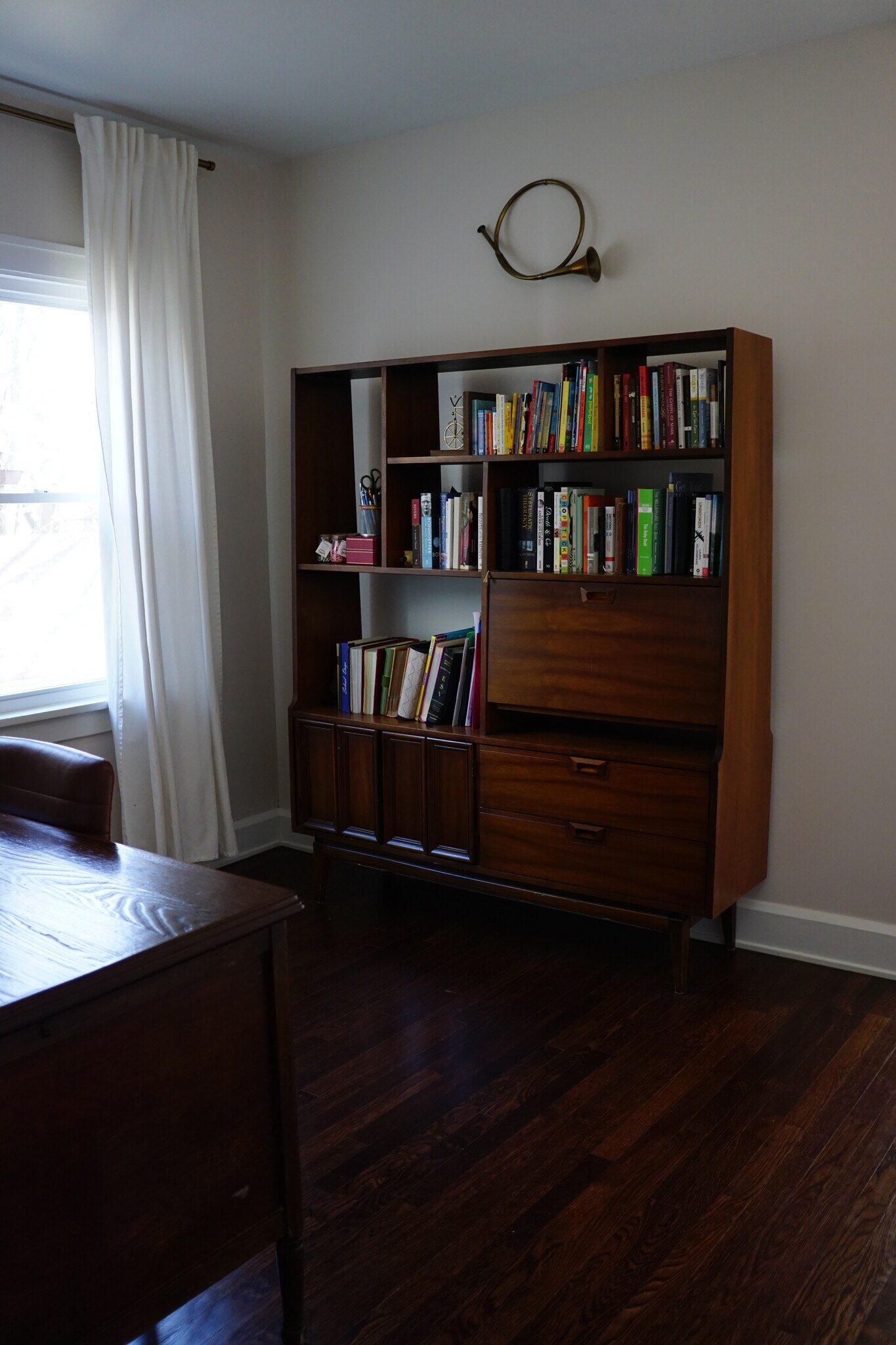 Building Photo - 10010 Burton Ave