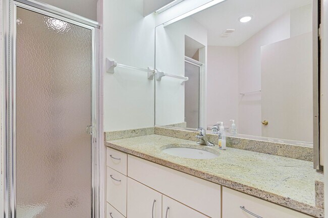 Building Photo - NOW AVAILABLE - First Floor Condo with 1 Car Garage in Eagle Ridge!