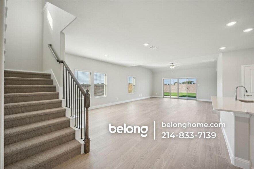 Building Photo - 611 Marigold Hl Wy