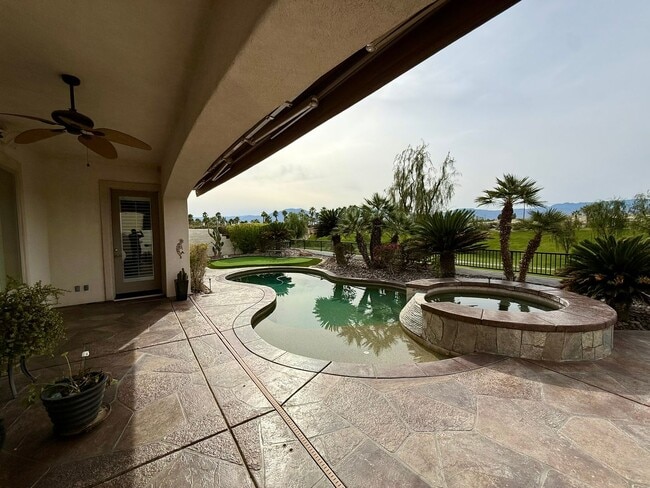 Building Photo - Home in the desirable Del Webb Community