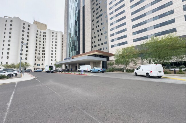 Building Photo - 2Bed/1Bath House at AZ-202/24th St! Ready for Immediate Move-In! -- NO HOA! RV PARKING!