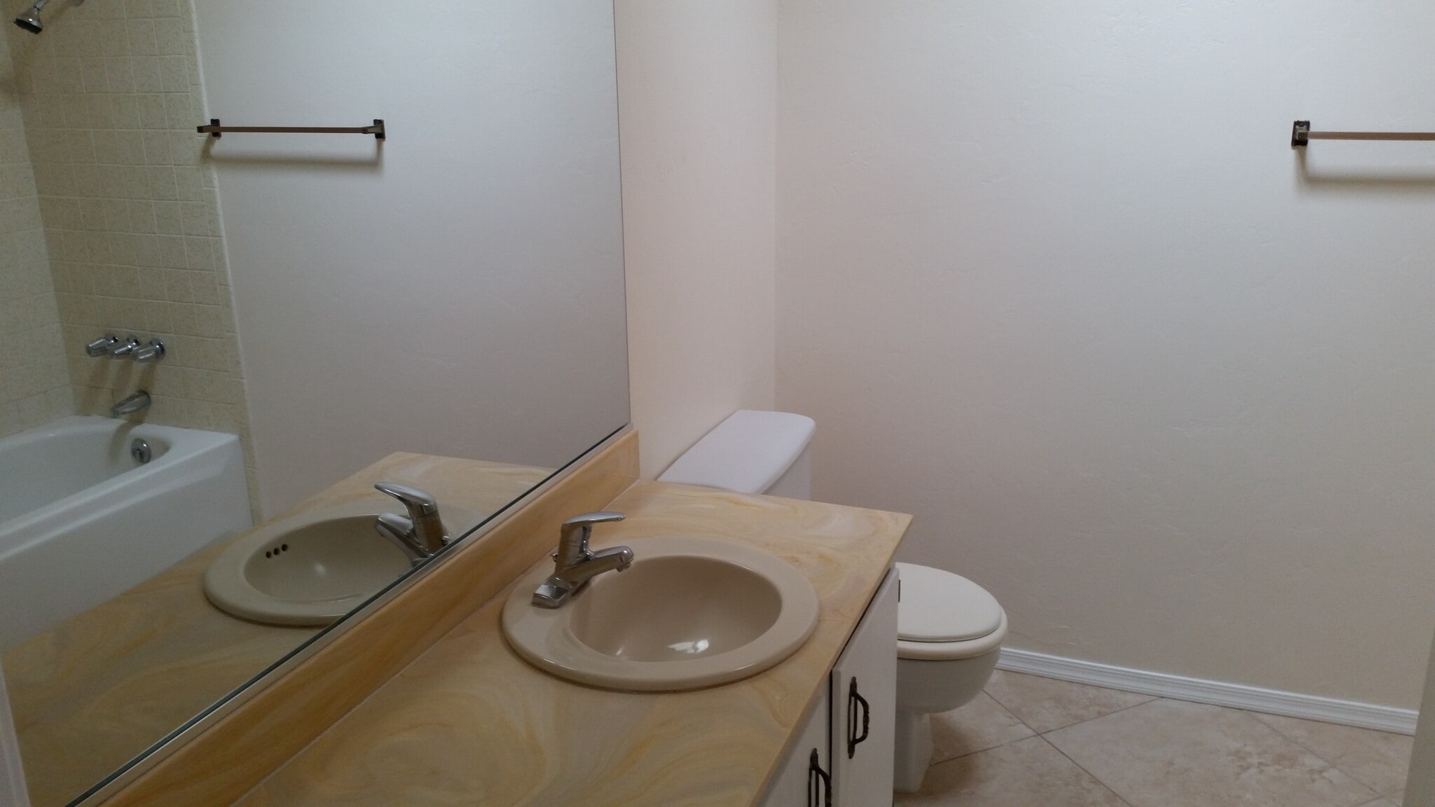 Building Photo - 9291 E Shonto Ln