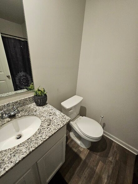 Building Photo - 277 Laurel Springs Dr